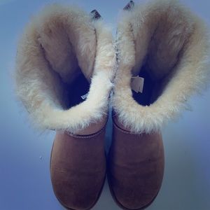 UGG boots , worn only few times